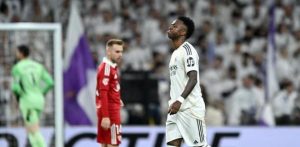 Read more about the article 皇馬內部仍全力支持維尼修斯：伯納烏噓聲不斷，高層啟動續約博弈並劃下最後底線