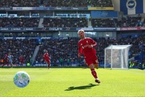 Read more about the article 利物浦本季困境深度解析：跑動落後、戰術受壓與拼勁不足，衛冕冠軍面臨多重挑戰